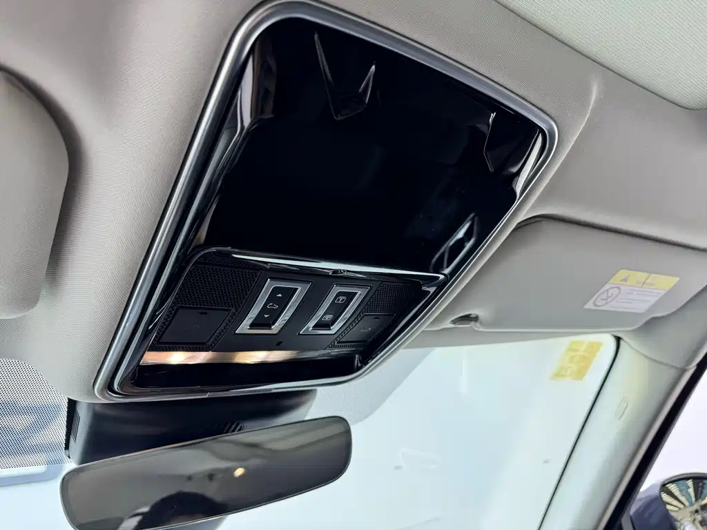 Land Rover Range Rover Velar 2019 — фото 13