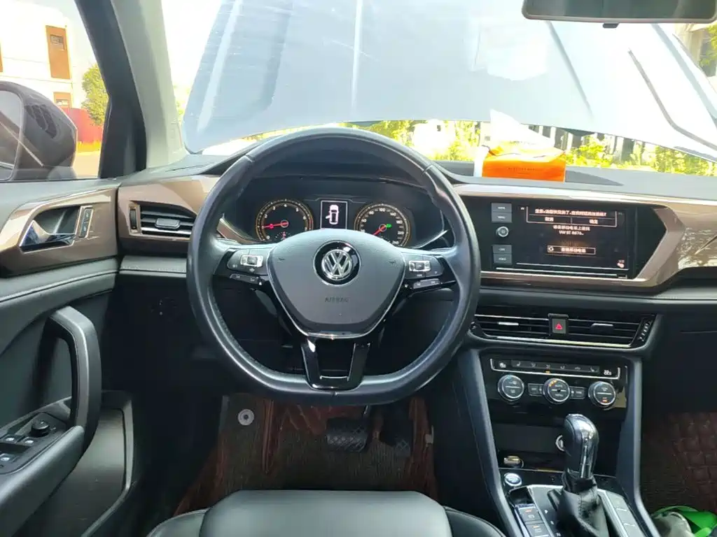 Volkswagen Tharu 2019 — фото 11