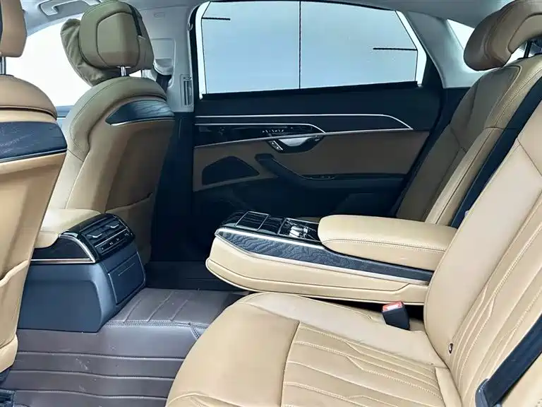 Audi A8 2024 — фото 12