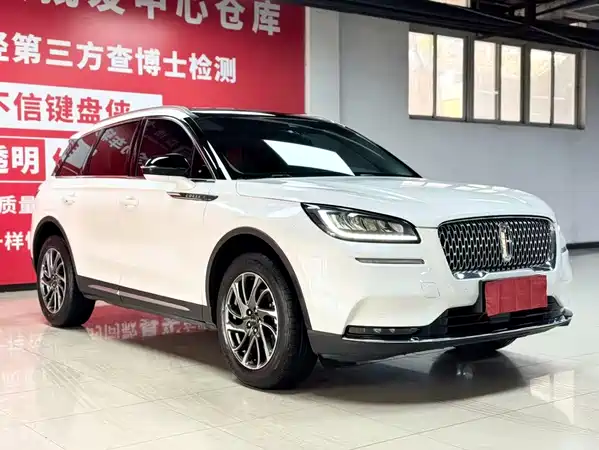 Lincoln Corsair 2021