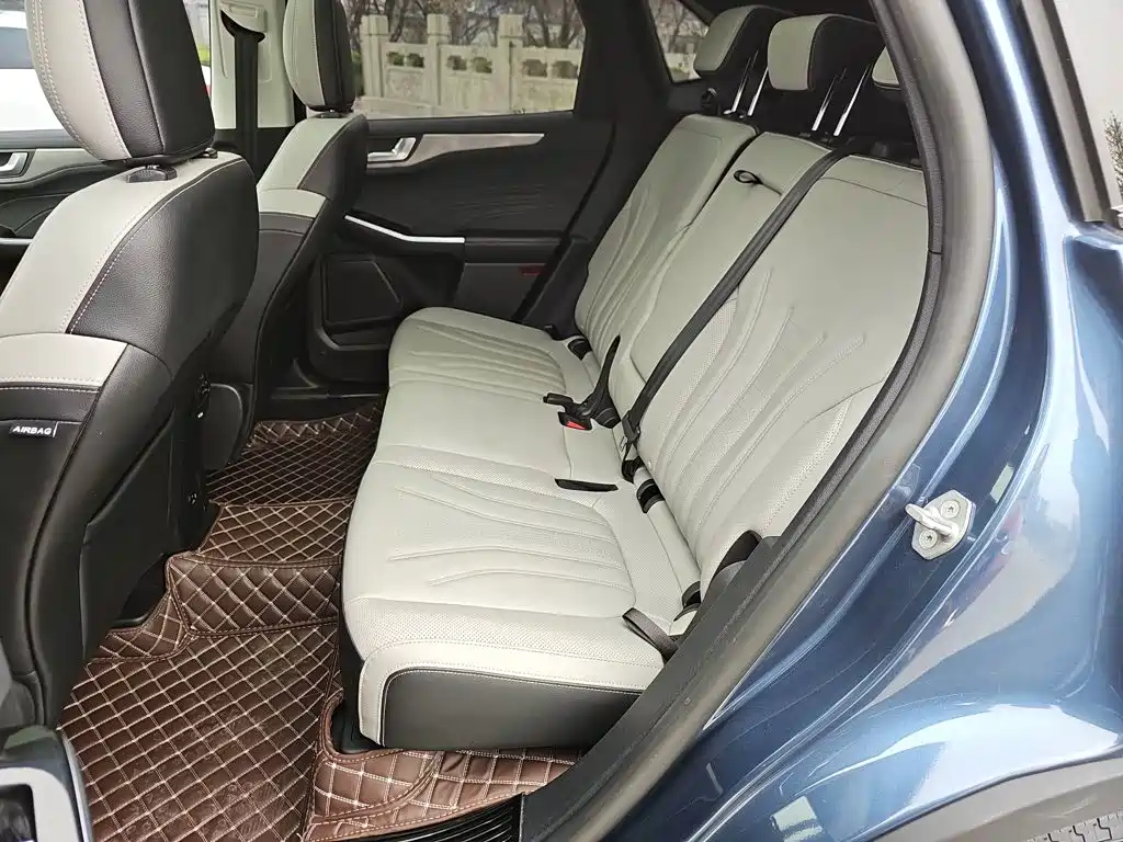 Ford Escape 2021 — фото 19