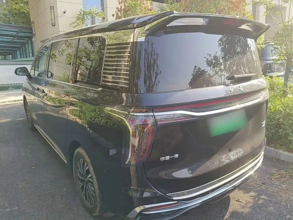 Hongqi HQ9 PHEV 2024