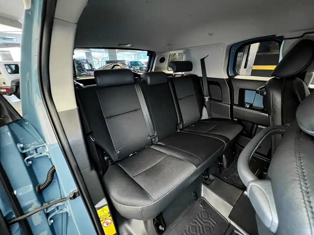 Toyota FJ Cruiser 2019 — фото 16