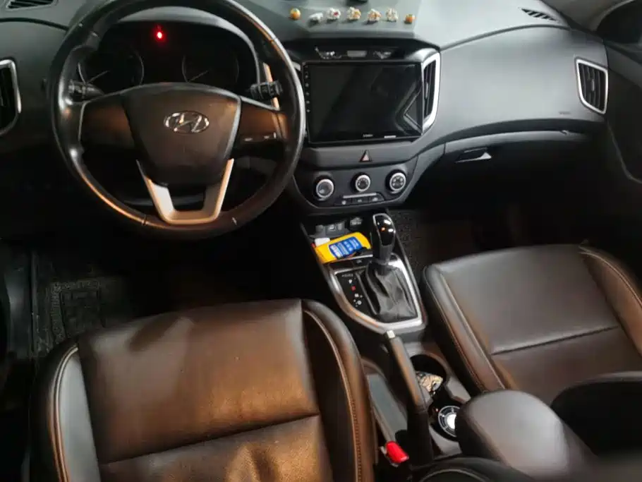 Hyundai ix25 2017 — фото 12