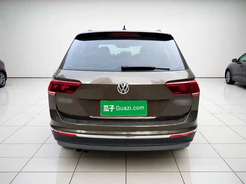 Volkswagen Tiguan L 2017 — фото 5