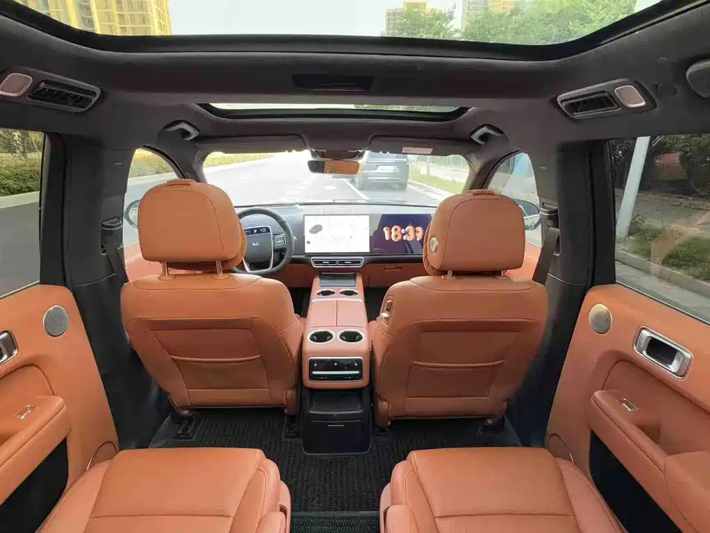 Li Auto Li L8 2024