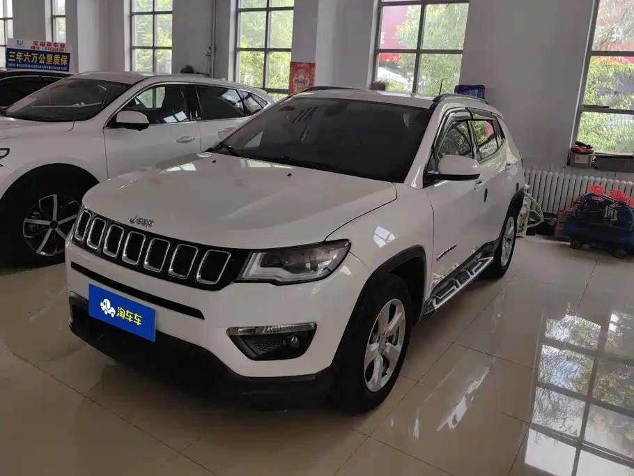 Jeep Compass 2017 — фото 1