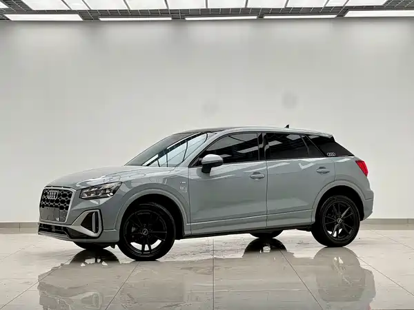 Audi Q2L 2023