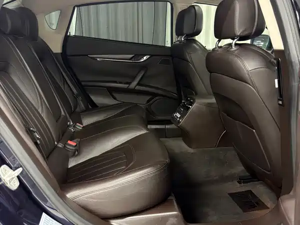 Maserati Quattroporte 2013