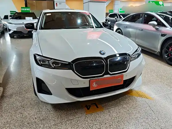 BMW i3 2023