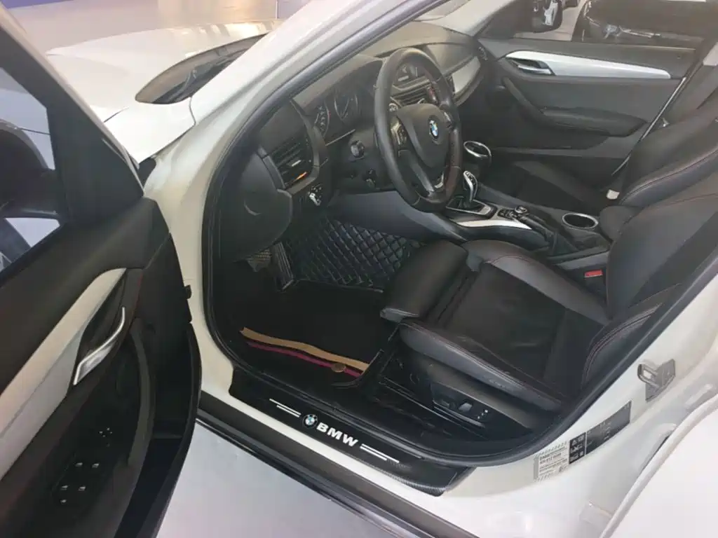 BMW X1 2015 — фото 16