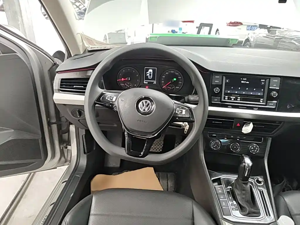 Volkswagen Lavida 2019 — фото 11