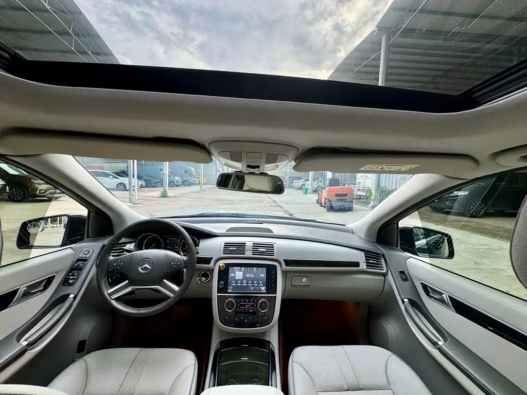 Mercedes-Benz R-Class 2015 — фото 23