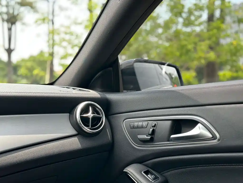 Mercedes-Benz CLA 2015 — фото 23