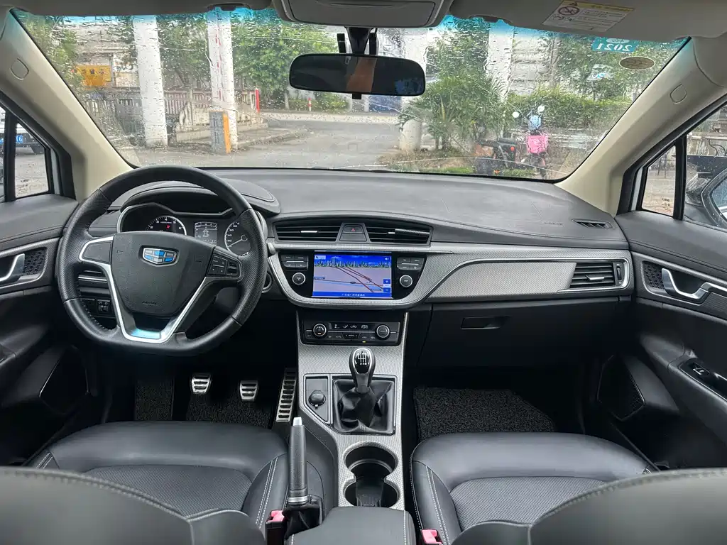 Geely Emgrand GS 2017 — фото 18