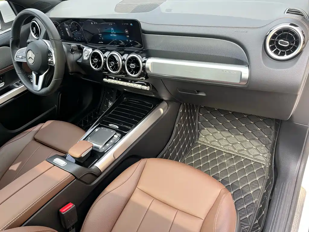 Mercedes-Benz GLB 2023 — фото 11