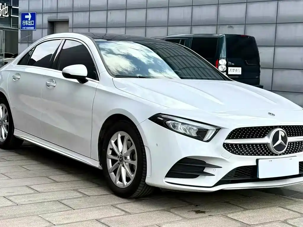 Mercedes-Benz A-Class 2021 — фото 3