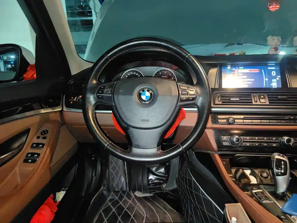BMW 5 Series 2015 — фото 3