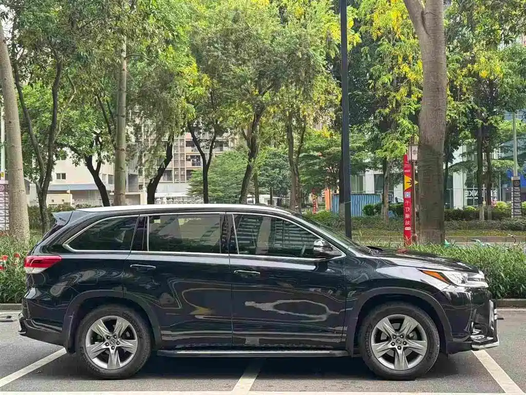 Toyota Highlander 2019