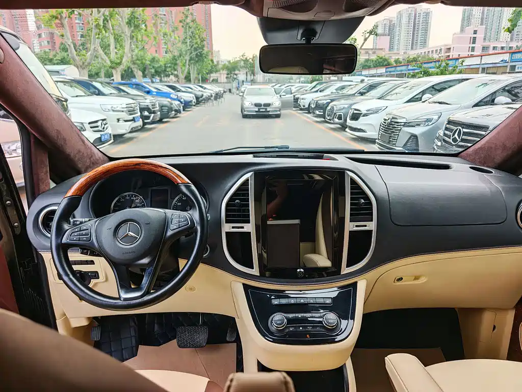 Mercedes-Benz Vito 2017 — фото 16