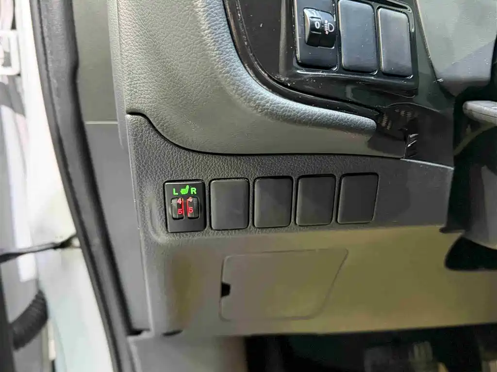 Mitsubishi Outlander 2022 — фото 13