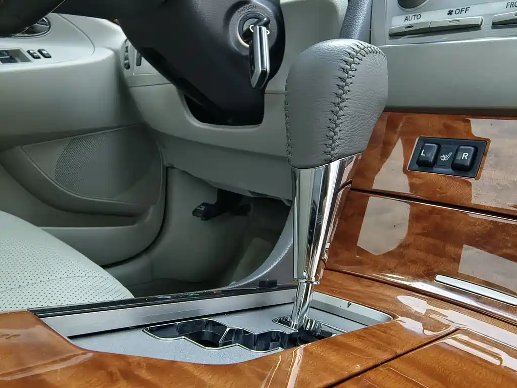 Toyota Camry 2008 — фото 26