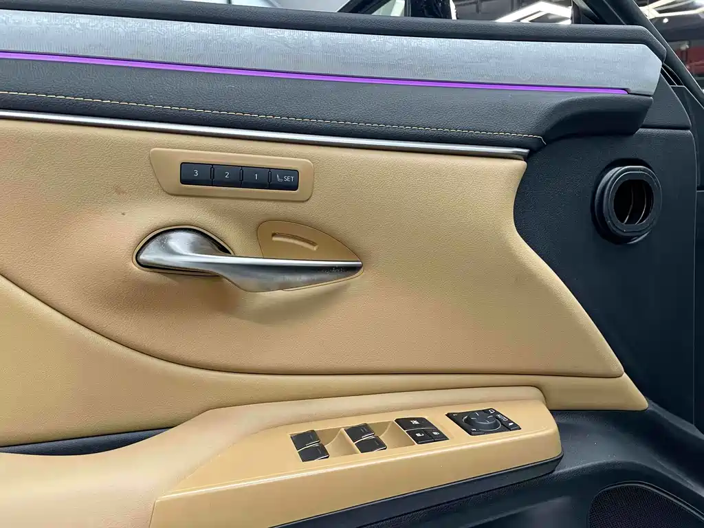 Lexus ES 2025 — фото 13