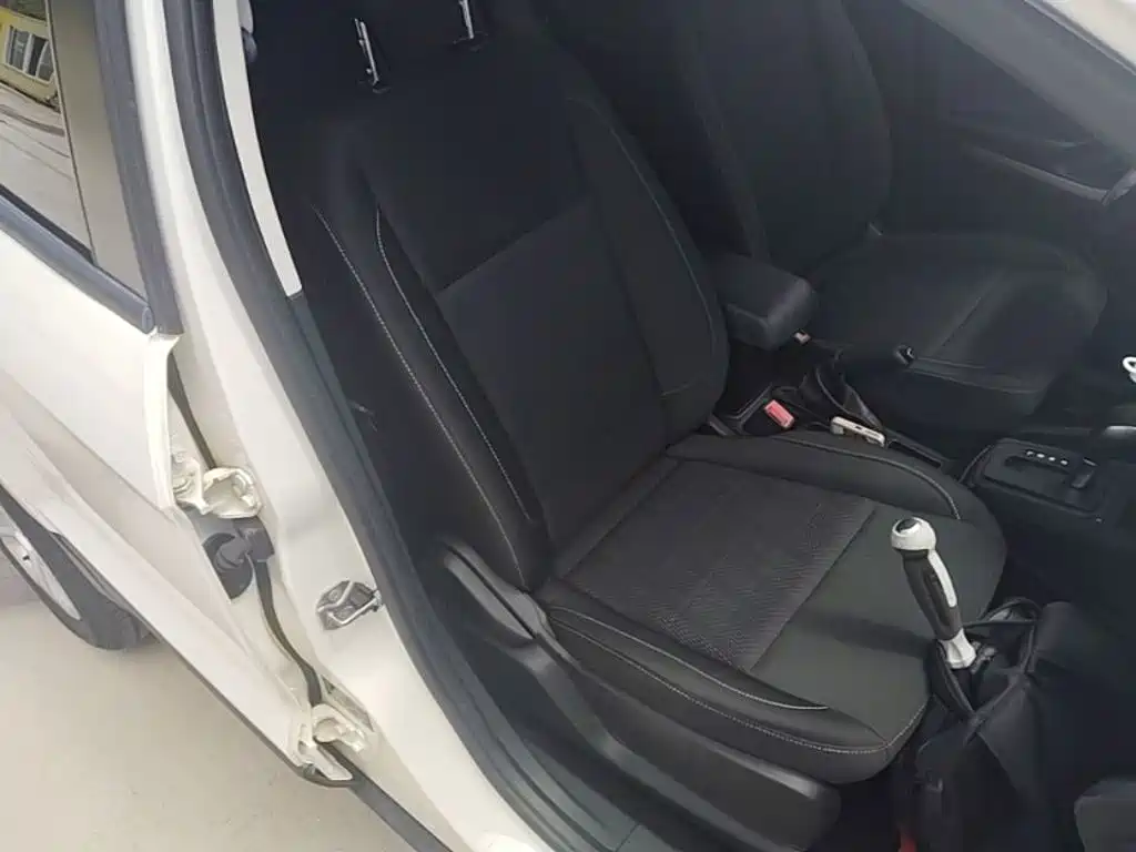 Ford EcoSport 2018 — фото 25