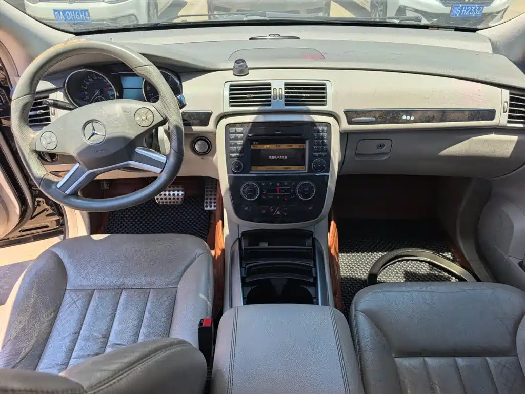 Mercedes-Benz R-Class 2010 — фото 11