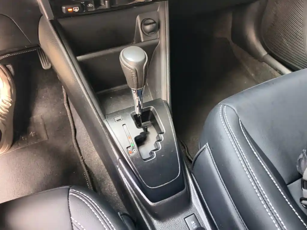 Toyota Yaris L 2020 — фото 14