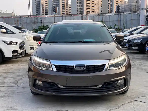 Qoros 3 2017