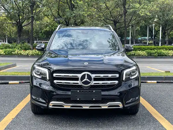 Mercedes-Benz GLB 2023