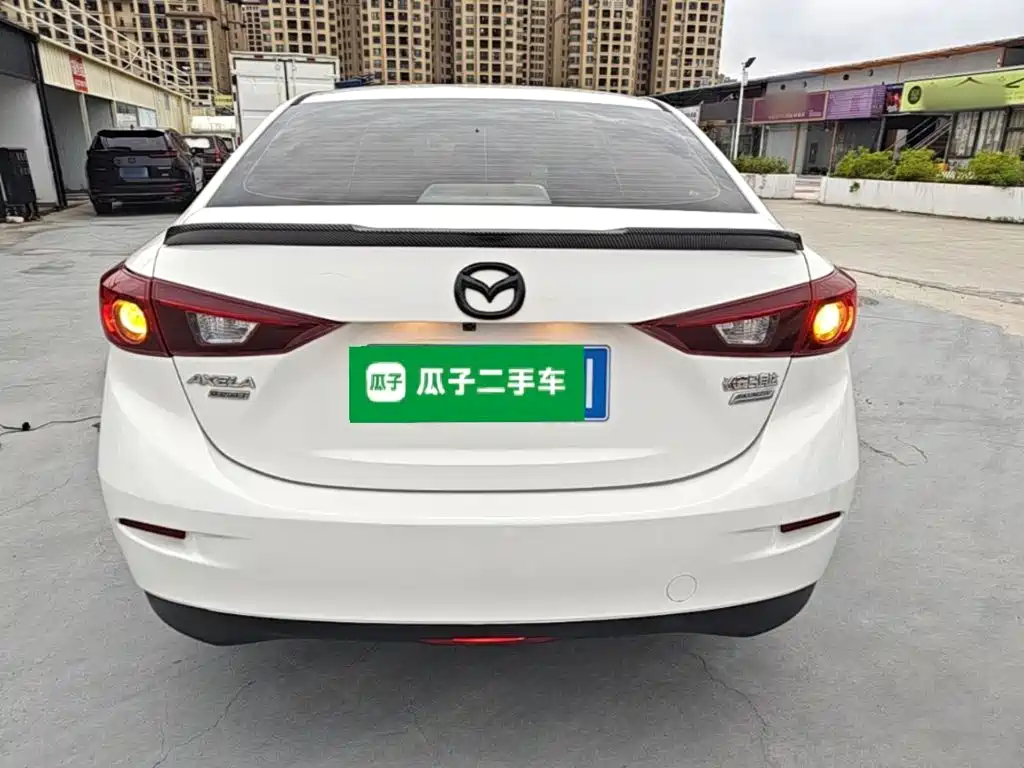 Mazda 3 Axela 2016