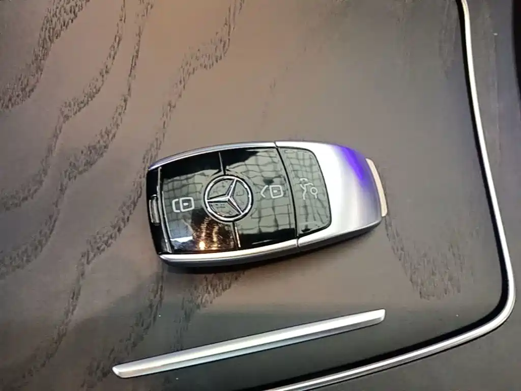 Mercedes-Benz E-Class 2022 — фото 9