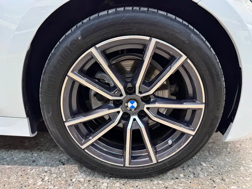BMW 3 Series 2022 — фото 19