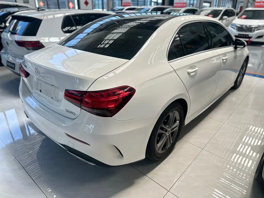 Mercedes-Benz A-Class 2023 — фото 12