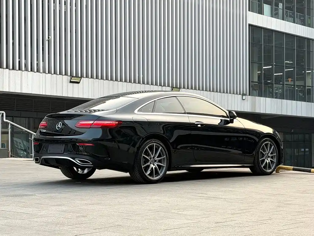 Mercedes-Benz E-Class 2021