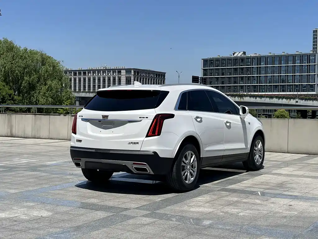 Cadillac XT5 2021 — фото 16