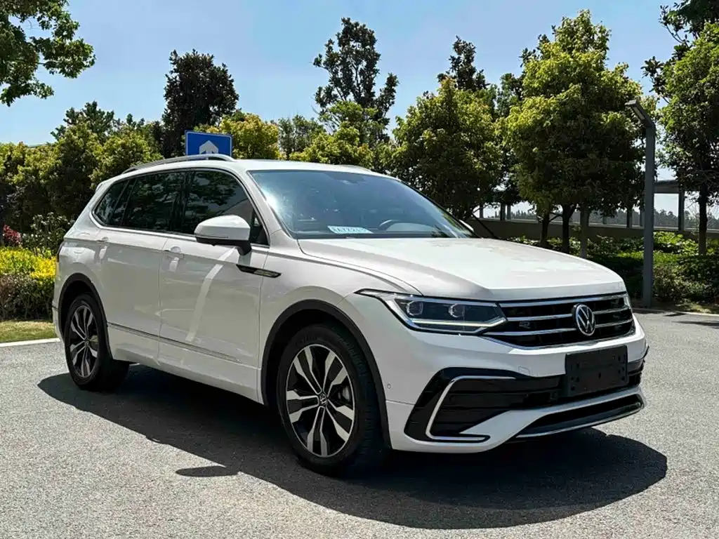 Volkswagen Tiguan L 2022 — фото 9