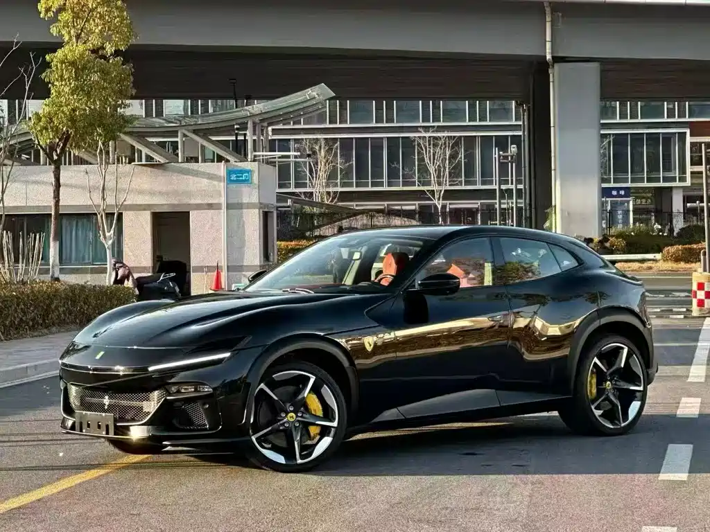 Ferrari Purosangue 2024