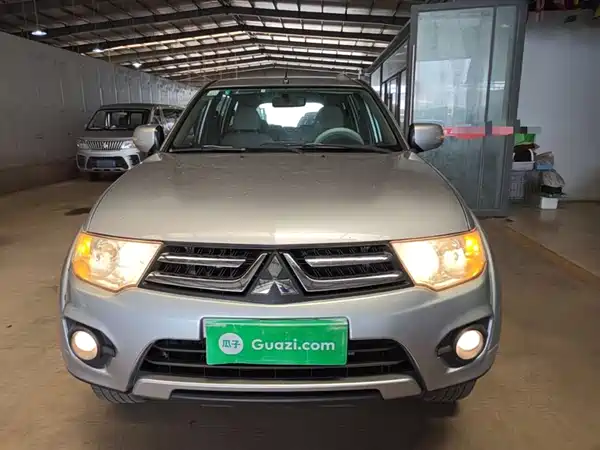 Mitsubishi Pajero Jinchang 2015