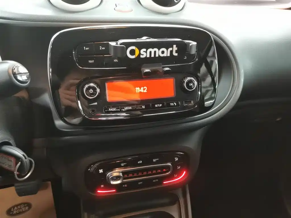 smart Fortwo 2018 — фото 13