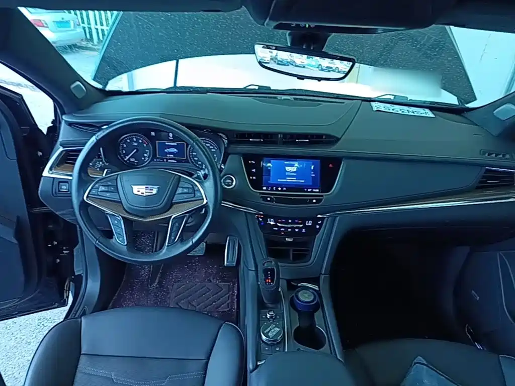 Cadillac XT5 2023 — фото 10