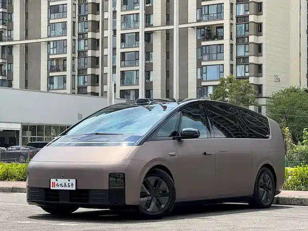 Li Auto MEGA 2025