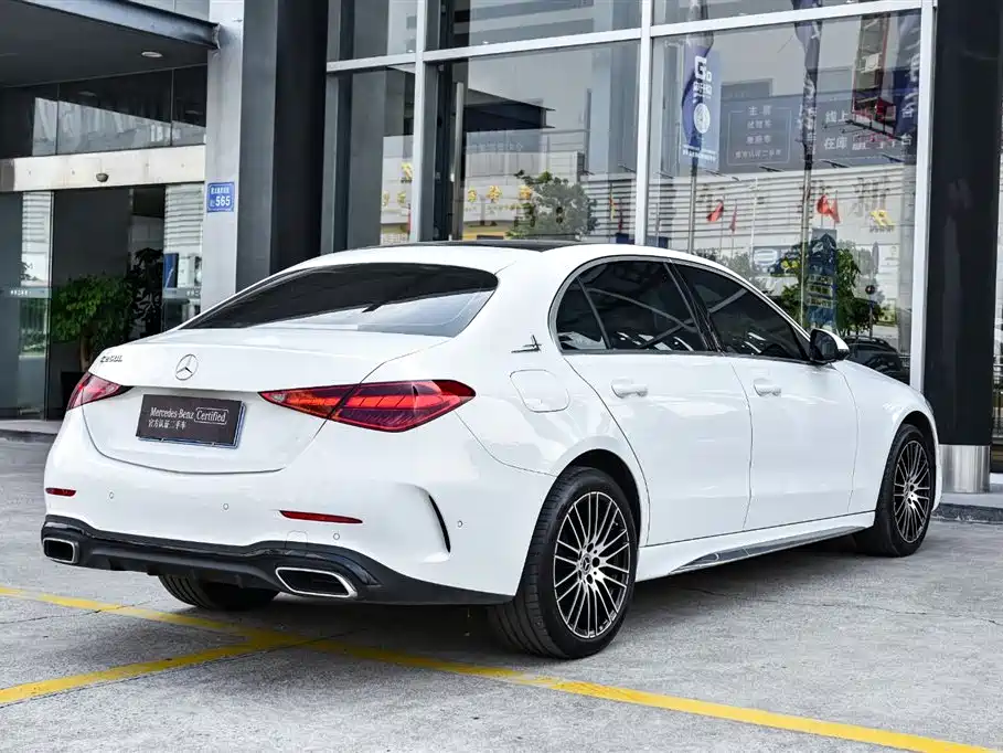 Mercedes-Benz C-Class 2023 — фото 6