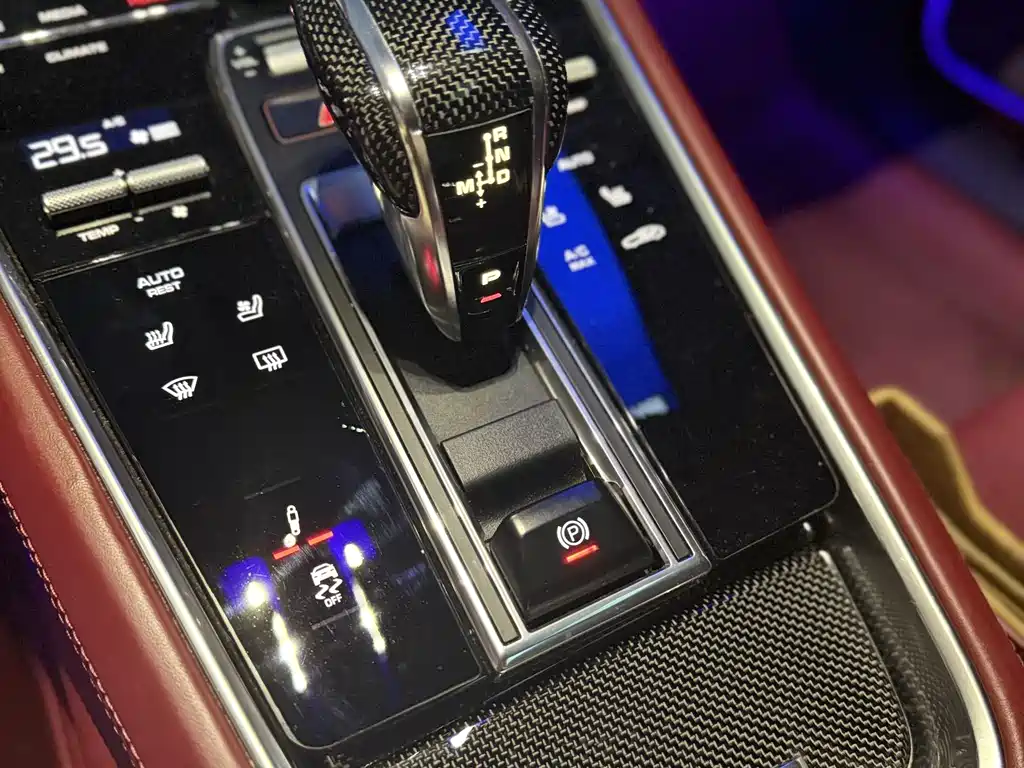 Porsche Panamera 2020 — фото 14