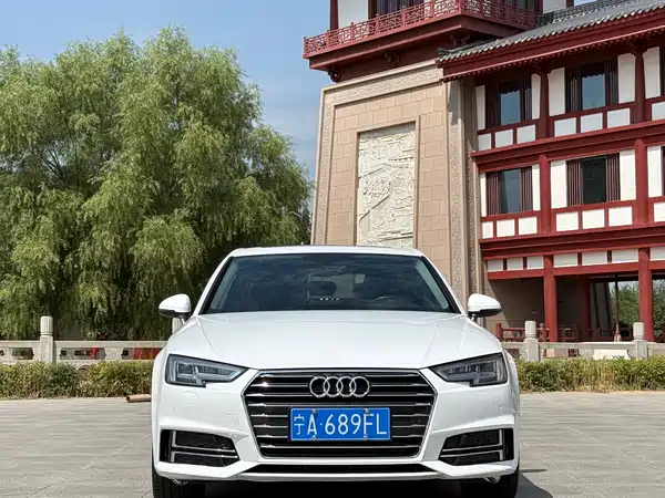 Audi A4L 2019