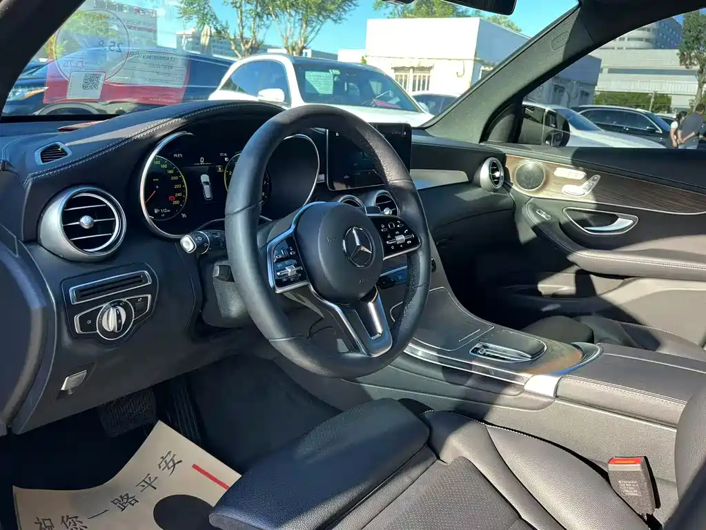 Mercedes-Benz GLC 2023 — фото 12