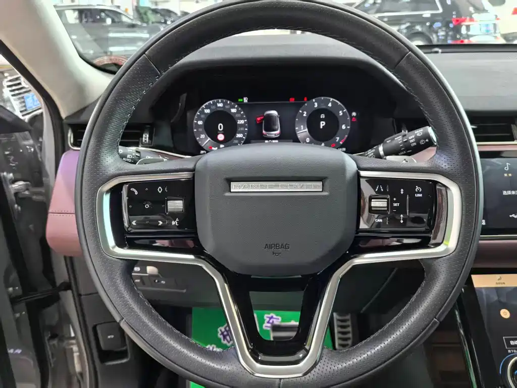Land Rover Range Rover Evoque 2023 — фото 11