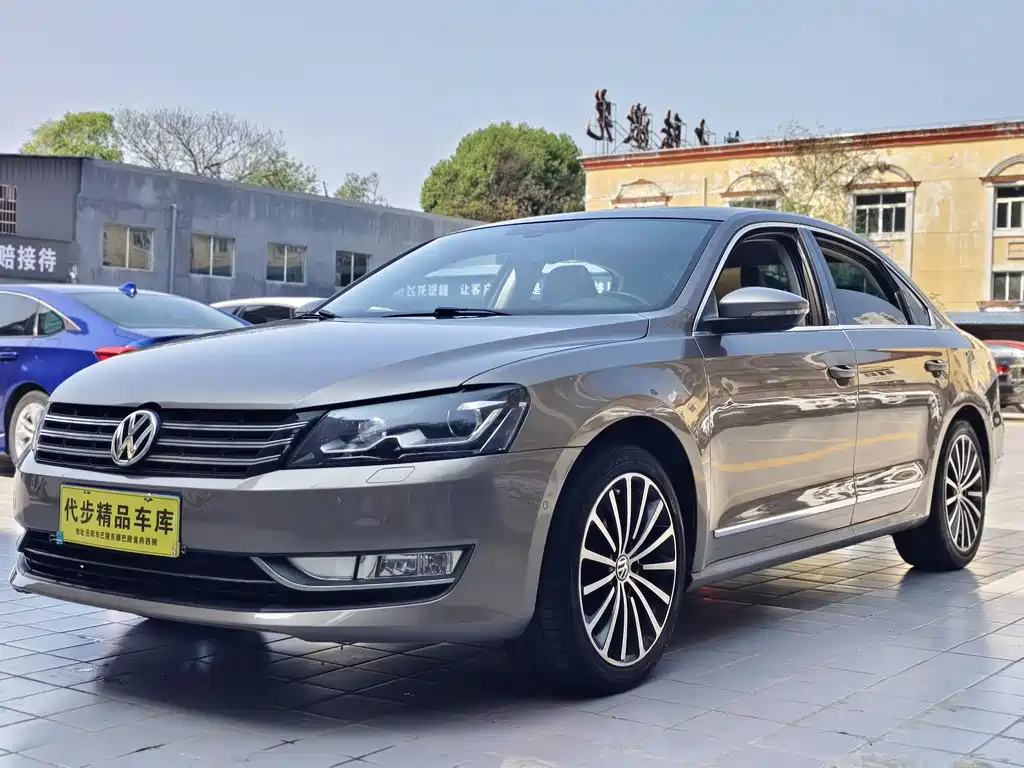 Volkswagen Passat 2014 — фото 1